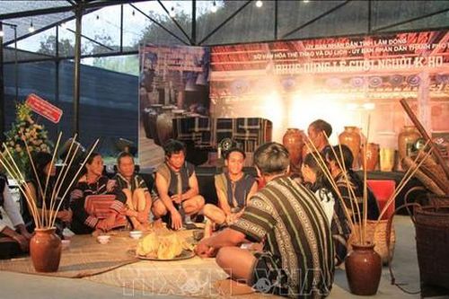 Phục dựng lễ cưới người K'Ho