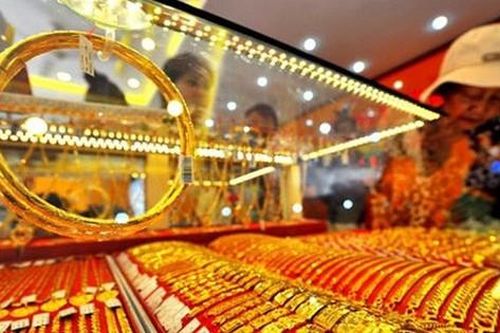 Giá vàng bị 'thổi bay' gần nửa triệu đồng/lượng chỉ trong một tuần