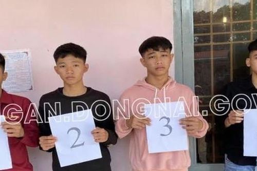 Hai người bị chém thương vong vì giành hát karaoke