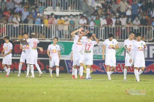 HAGL thắng nhọc ở Cúp Quốc gia: Nói khó vô địch lại... tự ái
