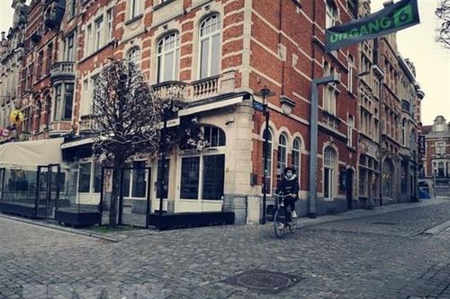 Bỉ: Các nhà hàng, quán càphê mở cửa đón khách trở lại