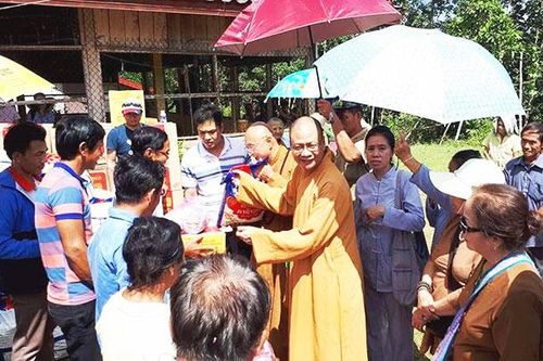 Giáo hội Phật giáo Việt Nam hỗ trợ Giáo hội Phật giáo Lào vượt khó