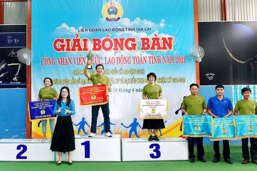Bế mạc Giải Bóng bàn công nhân viên chức, lao động toàn tỉnh năm 2021