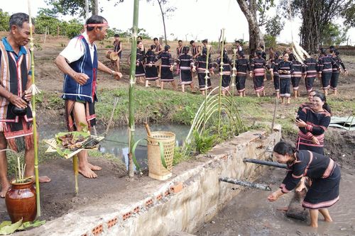 Đak Đoa: Phục dựng lễ cúng giọt nước của người Jrai