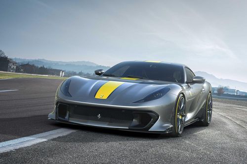Ferrari sẽ trình làng siêu xe động cơ V12 mới trong tháng 5