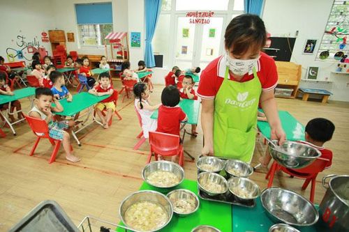 Nâng tầm vóc người Việt: Cần có chiến lược dinh dưỡng đúng