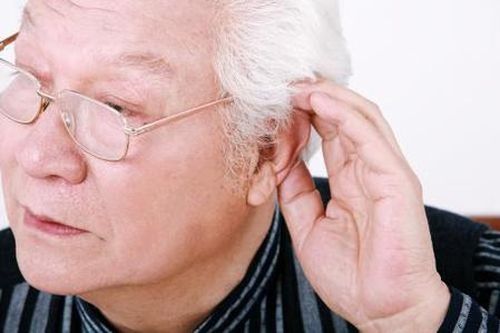 Mất thính lực làm tăng tốc độ lão hóa ở người cao tuổi