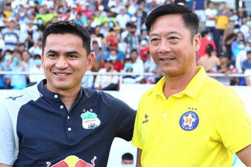 Kiatisuk tái ngộ Lê Huỳnh Đức ở Cúp Quốc gia 2021