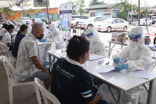 Số ca tử vong do Covid-19 trong một ngày ở Thái Lan lần đầu chạm mức hai con số