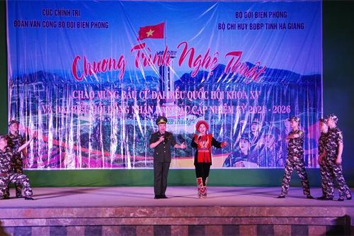 Đoàn văn công BĐBP biểu diễn phục vụ cán bộ, chiến sĩ và nhân dân tại Hà Giang