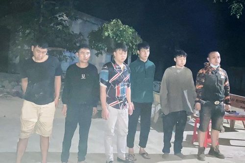 Nhóm người Trung Quốc trốn cách ly… tìm đường sang Campuchia