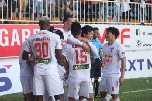HAGL không còn dùng cả 'thanh xuân' để trụ hạng
