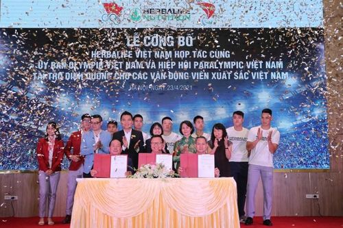 Herbalife Việt Nam tài trợ sản phẩm dinh dưỡng cho các VĐV Việt Nam xuất sắc 2021