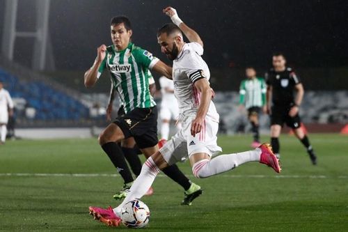 Real Madrid hòa thất vọng, cờ đến tay Barca