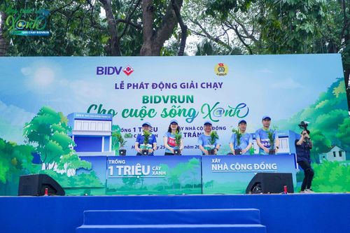 BIDV tổ chức giải chạy hưởng ứng chương trình 1 tỷ cây xanh