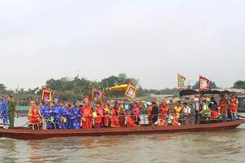 Nước thiêng nơi ngã ba sông