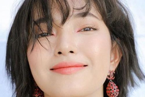 Vẻ đẹp mỹ nhân Việt vào danh sách Gương mặt trẻ nổi bật toàn châu Á 2021