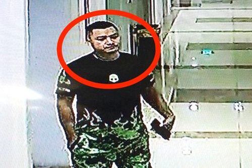 Hai ô tô Porsche trùng biển số: Công an cung cấp hình ảnh tài xế lái xe biển giả