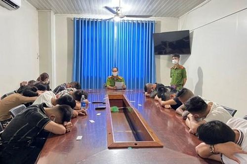 Phú Quốc: Bắt quả tang 17 đối tượng tàng trữ và sử dụng ma túy