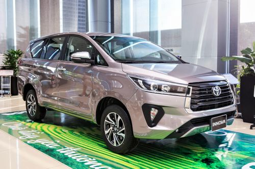 Toyota Innova chật vật trước sức ép từ Mitsubishi và Suzuki