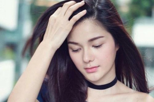 Showbiz Thái Lan lao đao vì đại dịch tái bùng phát