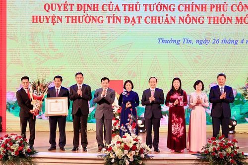 Huyện Thường Tín đón nhận danh hiệu đạt chuẩn Nông thôn mới