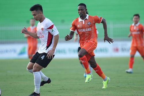 Vì sao các đội V League thất bại tại Cúp QG?