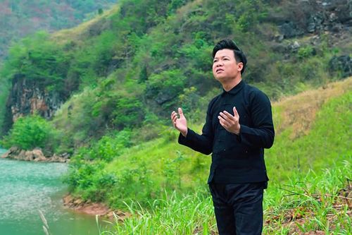 Ca sĩ Vũ Thắng Lợi ca ngợi mối tình đẹp Khâu Vai trong MV 'Hương mộc miên'