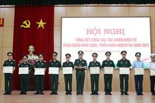 Tập huấn lực lượng tác chiến điện tử toàn quân năm 2021