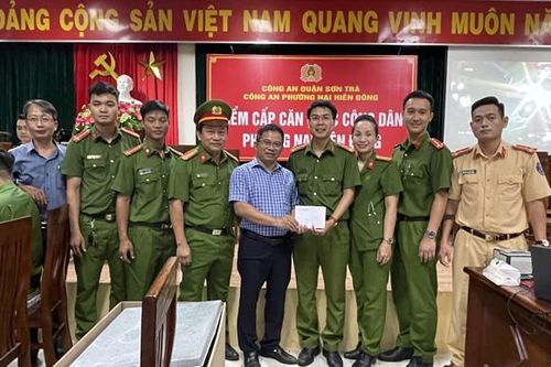 Lãnh đạo Quận Sơn Trà thăm điểm cấp công cước công dân