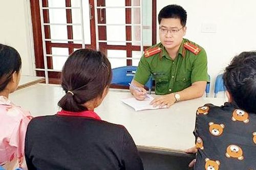 Suýt bán con vì nghe môi giới