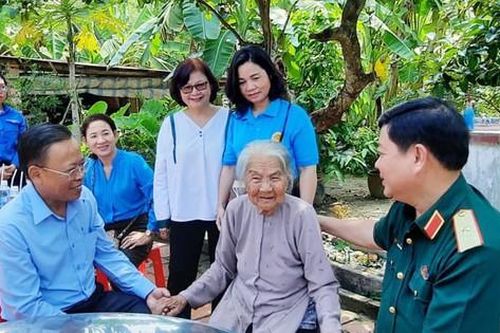 Gần 600 triệu đồng chăm lo hộ nghèo, gia đình chính sách huyện Củ Chi