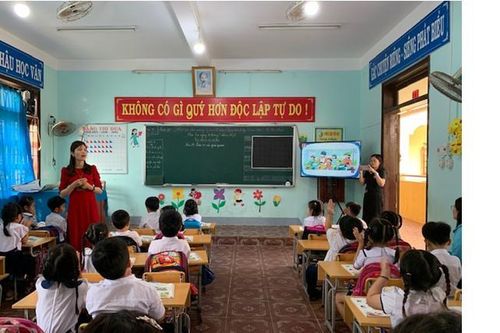 Quảng Ngãi chọn xong SGK lớp 2, lớp 6