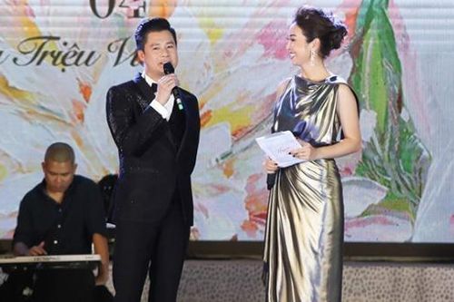 Jennifer Phạm - Quang Dũng vui vẻ sánh đôi sau 11 năm ly hôn