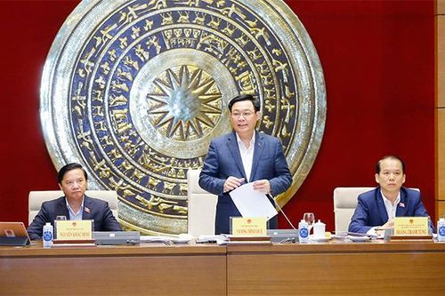 Chủ tịch Quốc hội: Phải mang hơi thở cuộc sống vào từng dự án luật