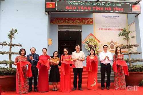 Khai trương trưng bày chuyên đề 'Di tích danh thắng và cổ vật Hà Tĩnh'