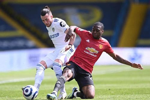 Chia điểm cùng Leeds, M.U giúp Man City rút ngắn ngày đăng quang