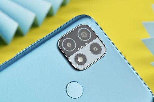 Cận cảnh Oppo A35: RAM 4 GB, 3 camera sau, pin 'trâu', giá 'hạt dẻ'