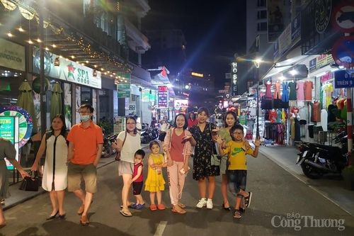 Bài 1: Kinh tế đêm - 'Mỏ vàng' của du lịch chờ được khai phá