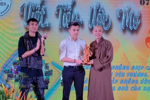Câu Lạc bộ Tứ Thiện gây quỹ hỗ trợ viện phí cho trẻ em bệnh ung thư