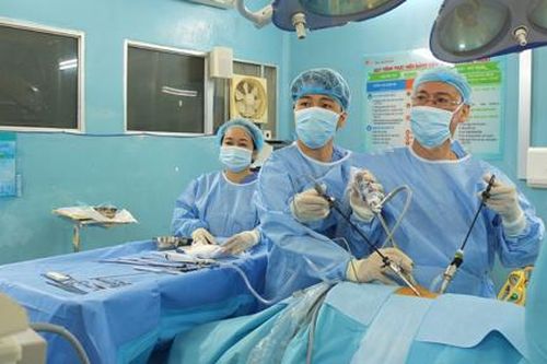 Phẫu thuật cắt bướu bảo tồn thận, giảm tỉ lệ diễn tiến suy thận mạn