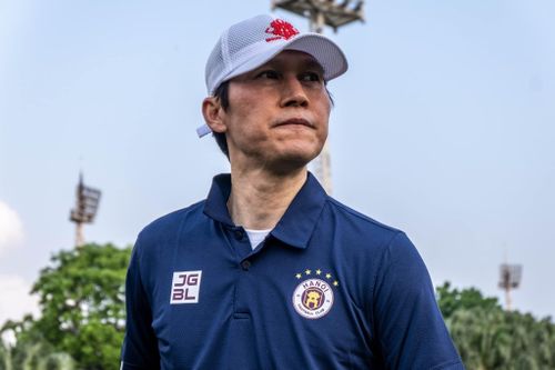 Đến Việt Nam, HLV Hà Nội FC vội xin lời khuyên của ông Park Hang Seo
