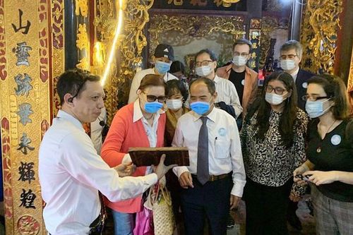 Bài 8: Xây dựng nền ngoại giao toàn diện, hiện đại