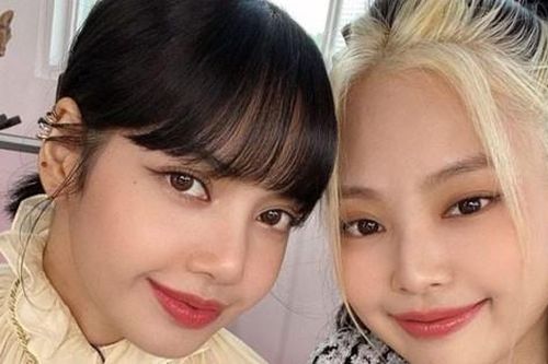 Muốn biết người chu đáo, tinh tế là như thế nào, cứ nhìn cách Lisa quan tâm Jennie sẽ rõ