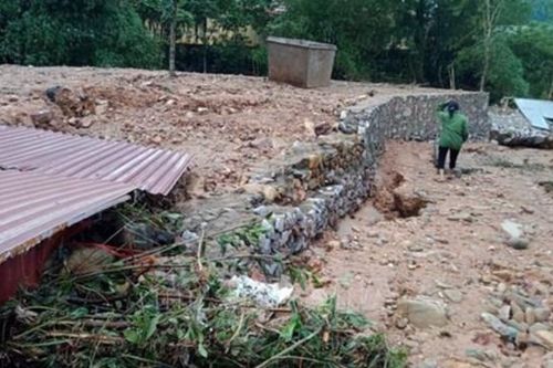 Thái Nguyên di dời khẩn cấp 13 hộ dân khỏi khu vực nguy cơ xảy ra lũ