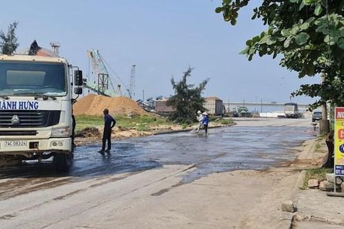 Ô nhiễm cảng biển, dân kêu trời