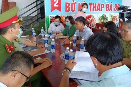 Khánh Hòa:Tạm đóng cửa nhà hàng hải sản bán ốc hương giá 1,8 triệu/kg