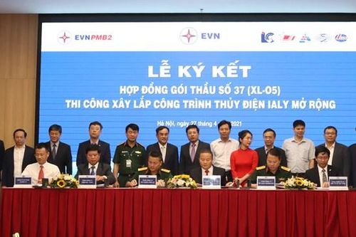 Tổng giá trị gói thầu Dự án Nhà máy thủy điện Ialy mở rộng là hơn 2,3 nghìn tỷ đồng