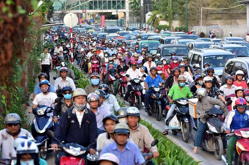 'Gấp lắm rồi, phải gỡ kẹt xe quanh sân bay Tân Sơn Nhất'