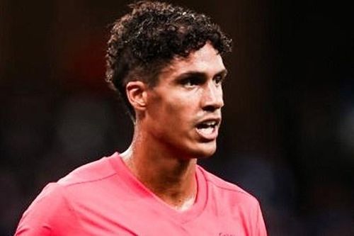 Chelsea ra giá hỏi mua Varane